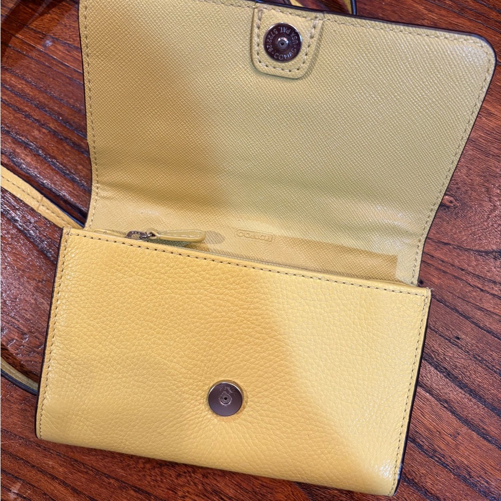 ▪️RARE COACH Mini Crossbody Bag - Picture 9 of 13